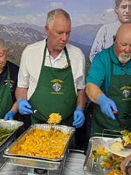 Paul and Dale dishing it!